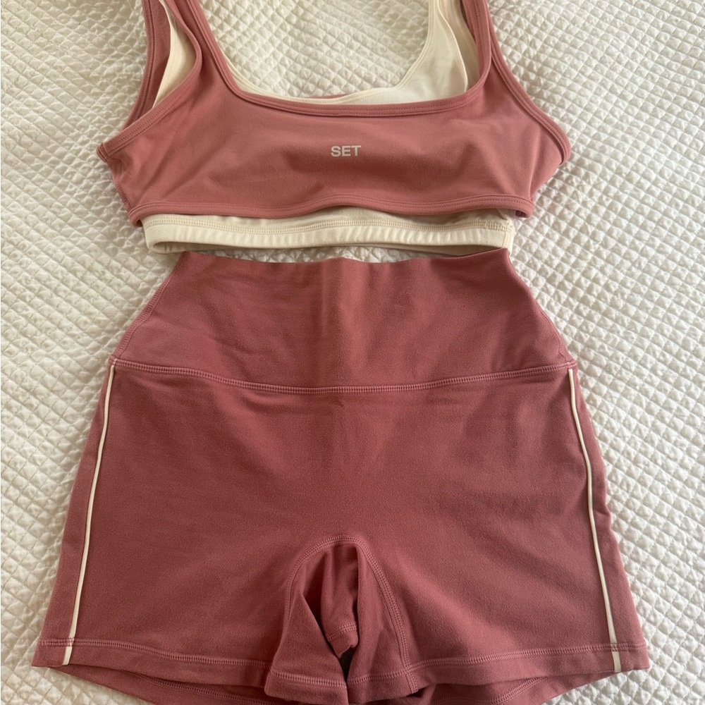 SET Active Blush and Ivory Bra and Shorts - Picture 2 of 3